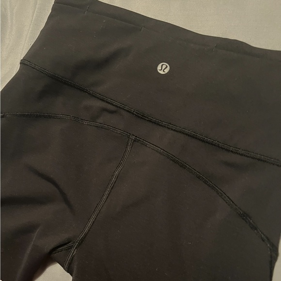 Lululemon Hit It 21' Crop - Picture 10 of 10